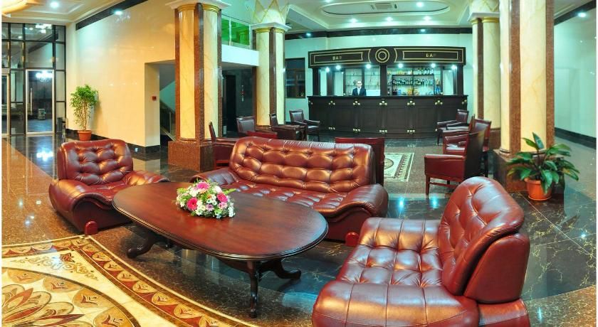 Golden Valley Hotel thumbnail 2