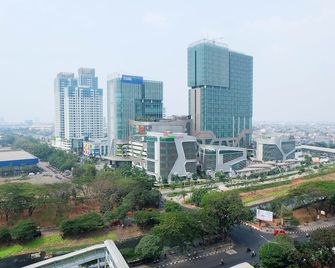 Chic and Cozy Studio at Tifolia Apartment By Travelio - Jakarta - Extérieur