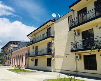 Hotel Grand Palace - Ajaltsije - Edificio