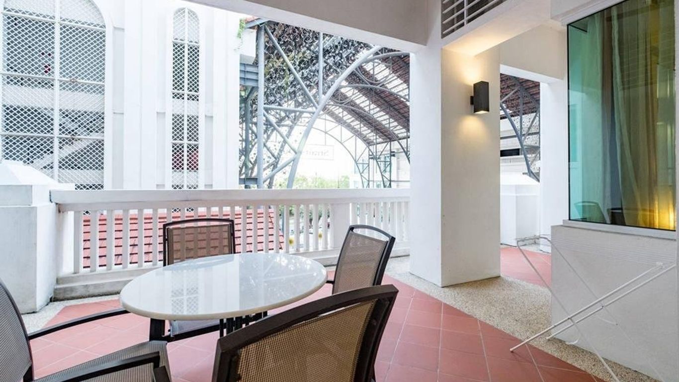 Home Suites By Marina