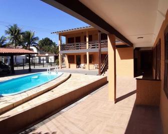 أكواريوس شاليه - اباتوبا - حوض السباحة