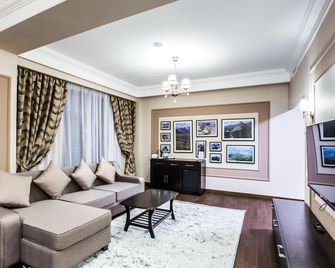 Best Western Plus Atakent Park Hotel - Almatý - Sala de estar