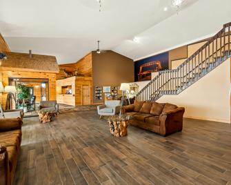 Quality Inn - Superior - Lobby