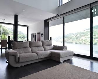 Feel Discovery Douro Cherry - Resende - Вітальня