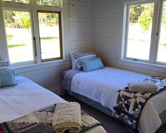 Paratu Farm Cottage in a quiet rural setting. - Waipukurau - Chambre