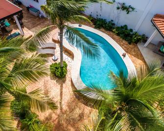 Cas Elizabeth - Noord - Piscina