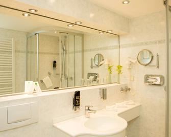 Hotel Stadt München - Düsseldorf - Bathroom