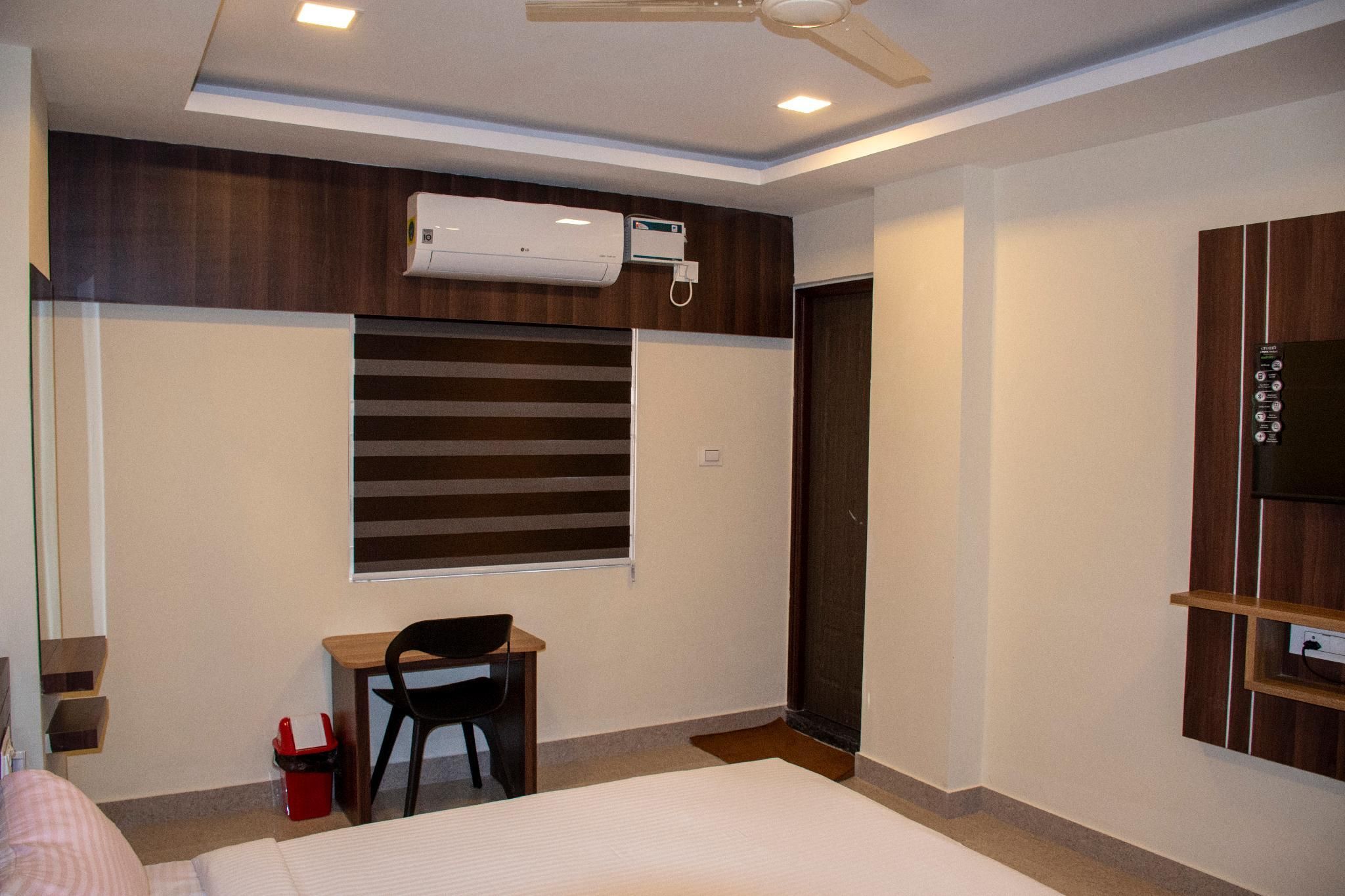 Crystal Inn Hotel