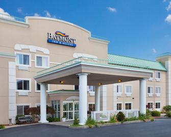 Baymont Inn And Suites Dale - Dale - Building
