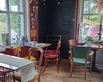 Wilmas bed and breakfast - Kosta - Restaurante