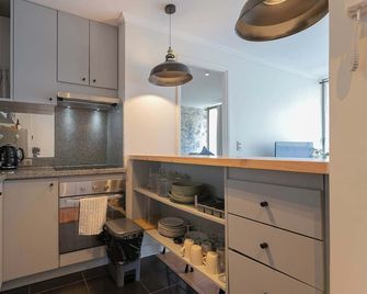 Stunning Providencia Apt. with Pool & Free Parking - Providencia - Cocina