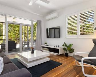 Lane By The Bay - Byron Bay - Living room