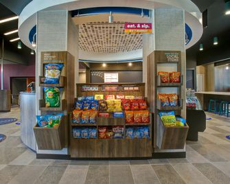 Tru by Hilton Grand Prairie Dallas - Grand Prairie - Shop