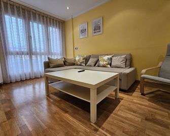196a Acogedor Apartamento En Gijon - Gijón - Sala de estar