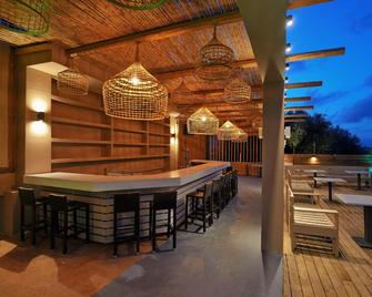 Pearl Boutique Hotel - Mália - Bar