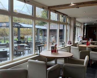 Half Moon Jackfield - Telford - Restaurace