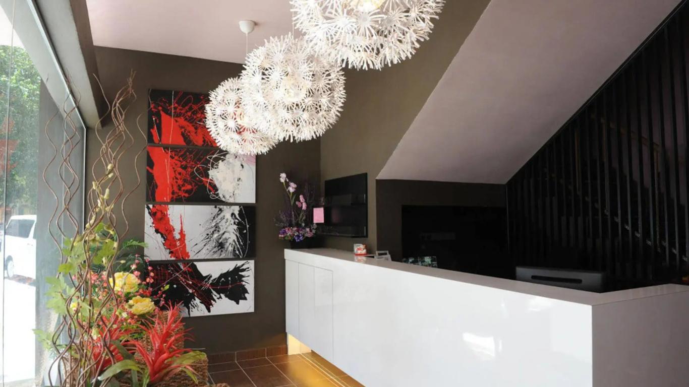 ذا ماجيستيك إيبوه باي ذا أوسبورن