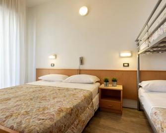 Hostel Bella Rimini - Rímini - Habitación