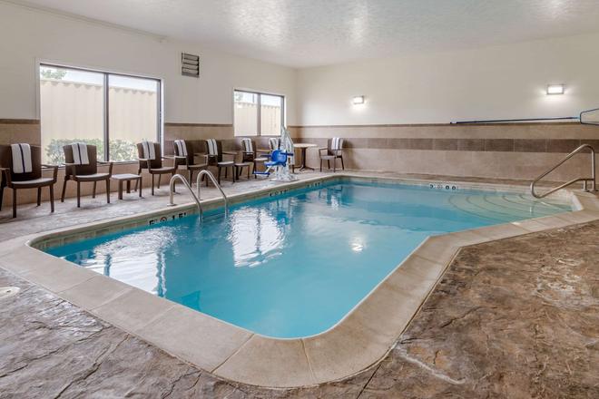 Comfort Suites Speedway Kansas City 84 1 4 9 Kansas City