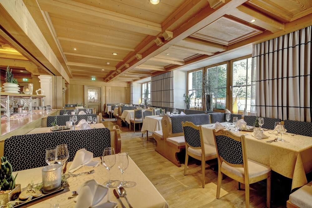 ويلنيسهوتل هوبراو هاوس