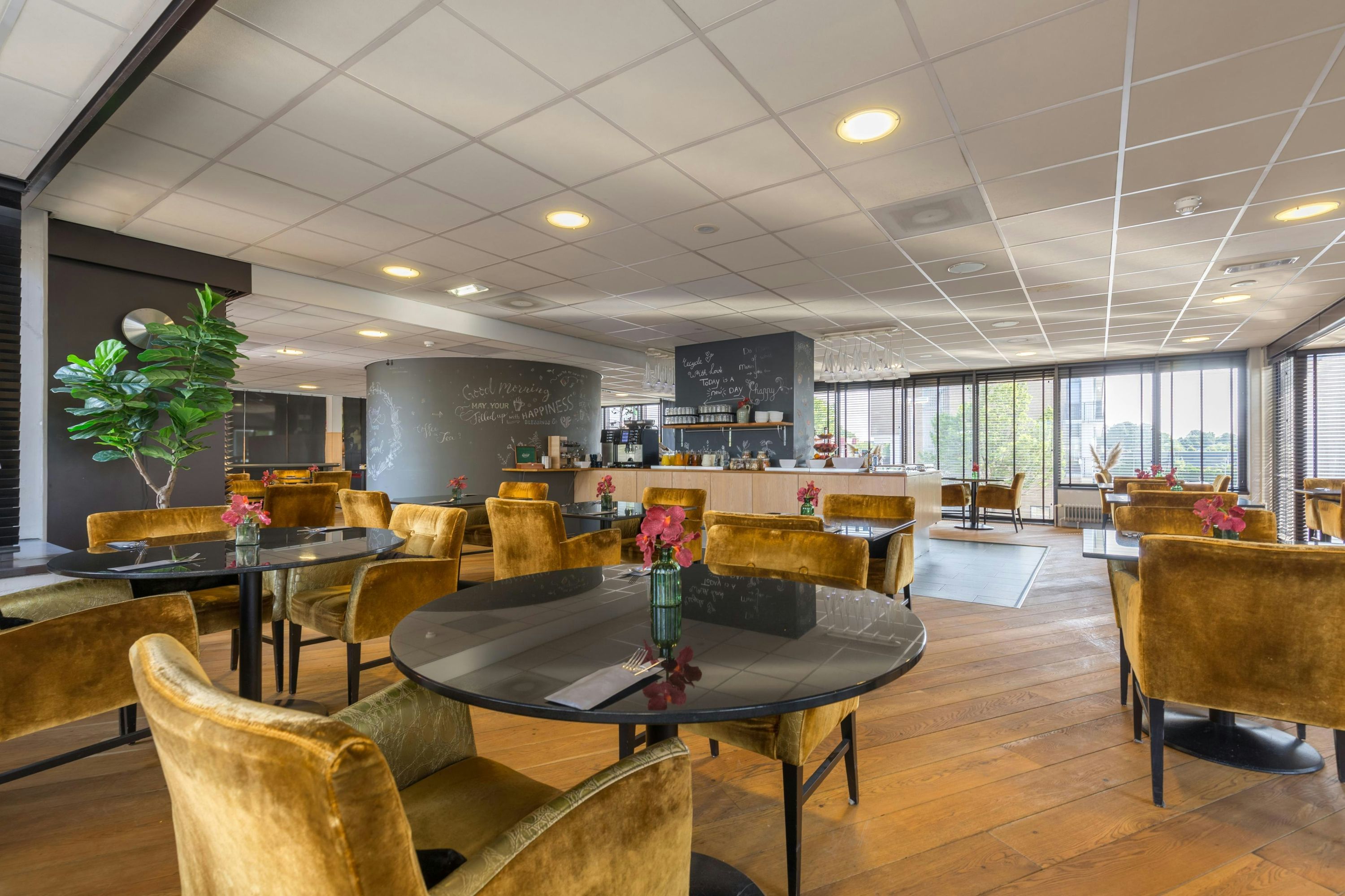 Leonardo Hotel Lelystad City Center thumbnail 3