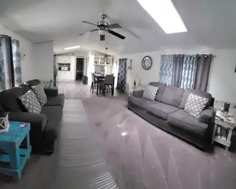 Amazing Vacation Spot - Prudenville - Sala de estar