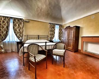 Abbazia delle Sorelle - Novello - Camera da letto