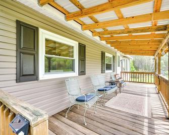 Cozy Huntingdon Escape 19 Mi to Penn State Univ! - Huntingdon - Balkon