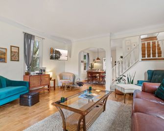 Musee Northeast - Minneapolis - Living room