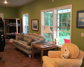 The Beach Inn Motel - Munising - Sala de estar