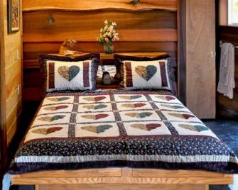 Lanzarotta Bed And Breakfast - Eugene