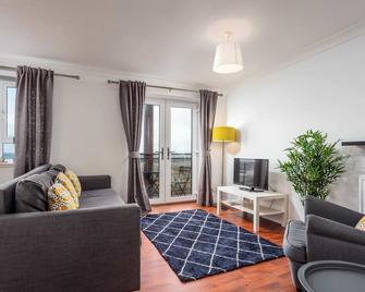 The Original Donnini Apartment - Ayr - Sala de estar