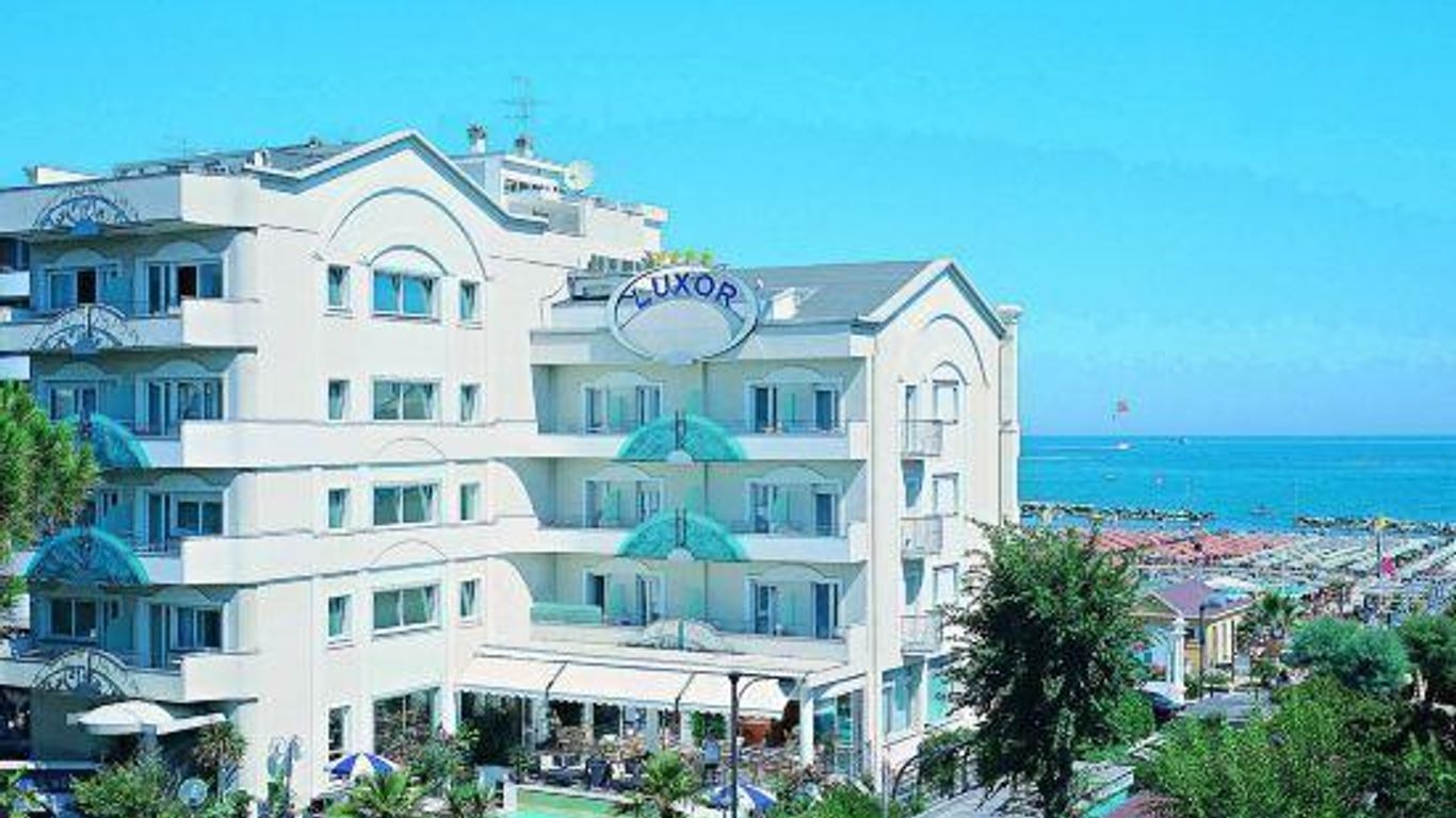 أوتل لوكسر بيتش