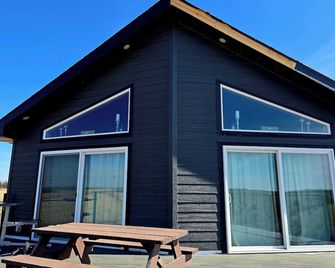 Spacious 5-Bedroom/3 Bath Lodge, Located Between Fort Ransom, Nd & Lisbon, Nd - Lisbon - Edificio