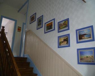 La Maison Du Marchand - Peyrat-le-Château - Сходи