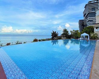 Vista Mar Beach Resort and Country Club - Lapu-Lapu City - Pool