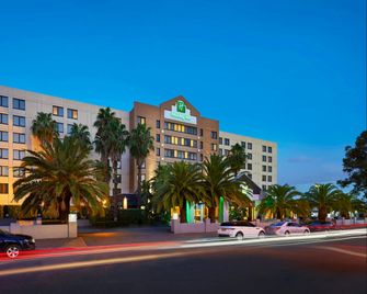 Holiday Inn Parramatta By IHG - Parramatta - Bâtiment