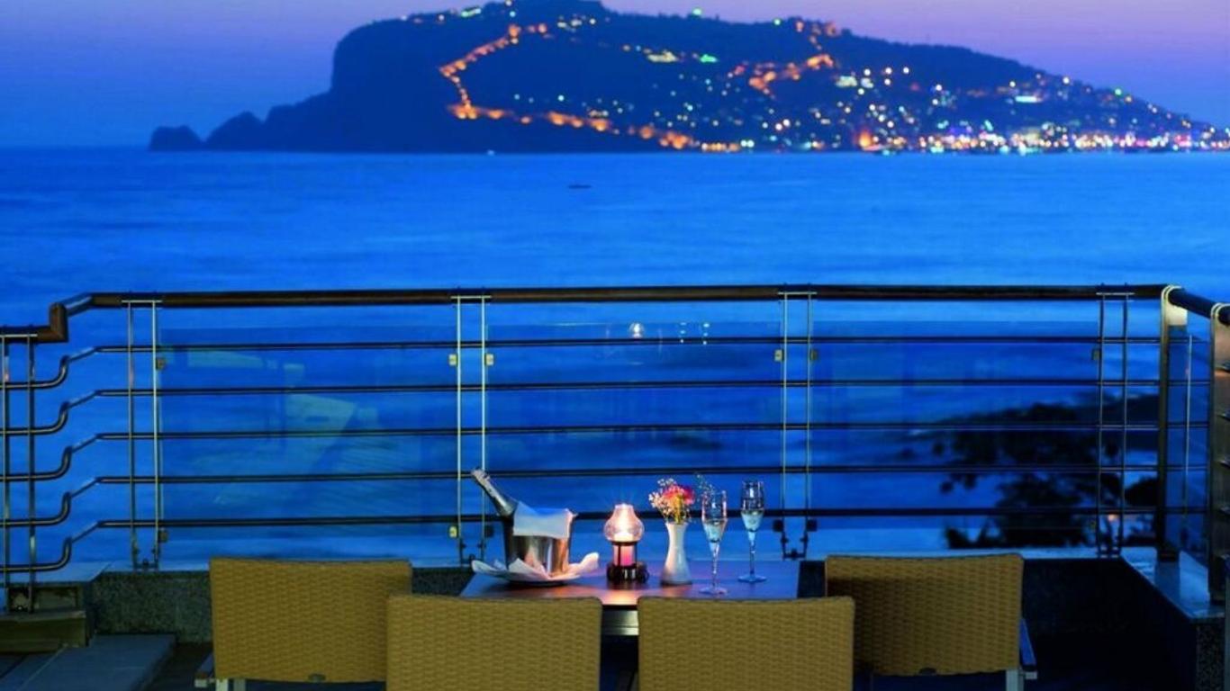 فندق غراند كابتان - ألترا شامل كليًا