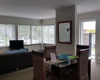 Aarangi Tui Motel - Paihia