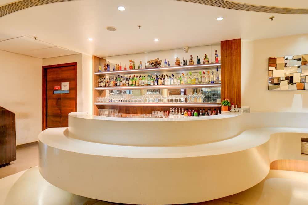 The Ssk Solitaire Hotel & Banquets - נשיק