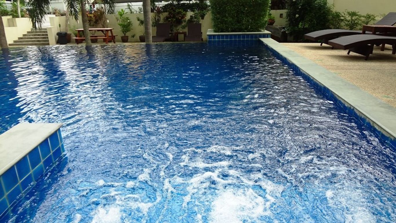 Paddy's Palms Resort