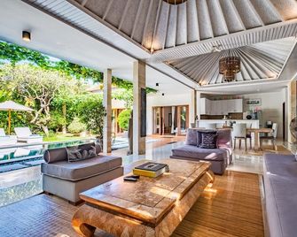 Central Seminyak Villa Martini - Kuta - Living room