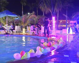 iRelax Bangkok Resort - Ấp Bình Châu - Pool