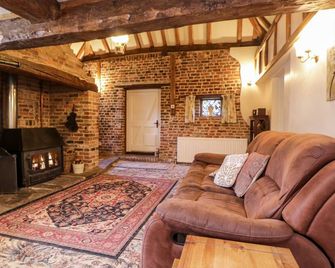 Brew Cottage - Herne Bay - Huiskamer