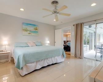 Tropical Heated Pool Retreat Getaway - Fort Lauderdale