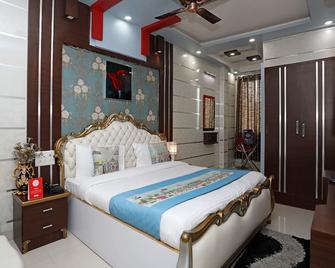Oyo 2629 Hotel Royal Odyssey - Meerut - Habitación