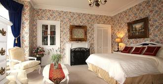 Balmoral House Bed & Breakfast - St. John's