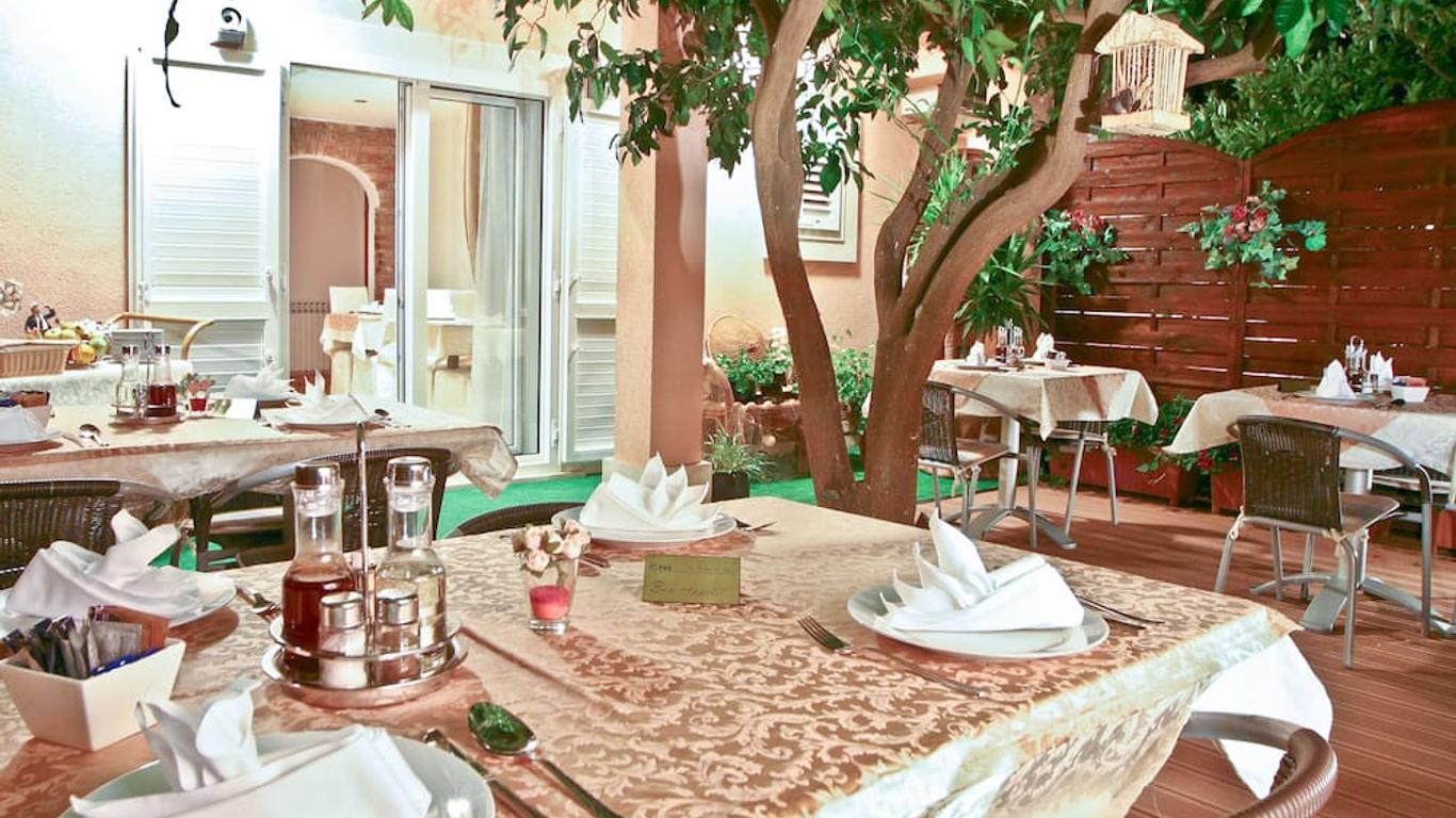 Villa Midea