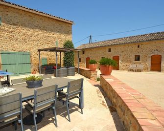 Le Mas des Trois Anges by Interhome - Potelières - Balcón