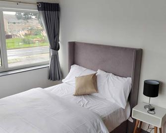 The Silver City Hotel - Immingham - Bedroom